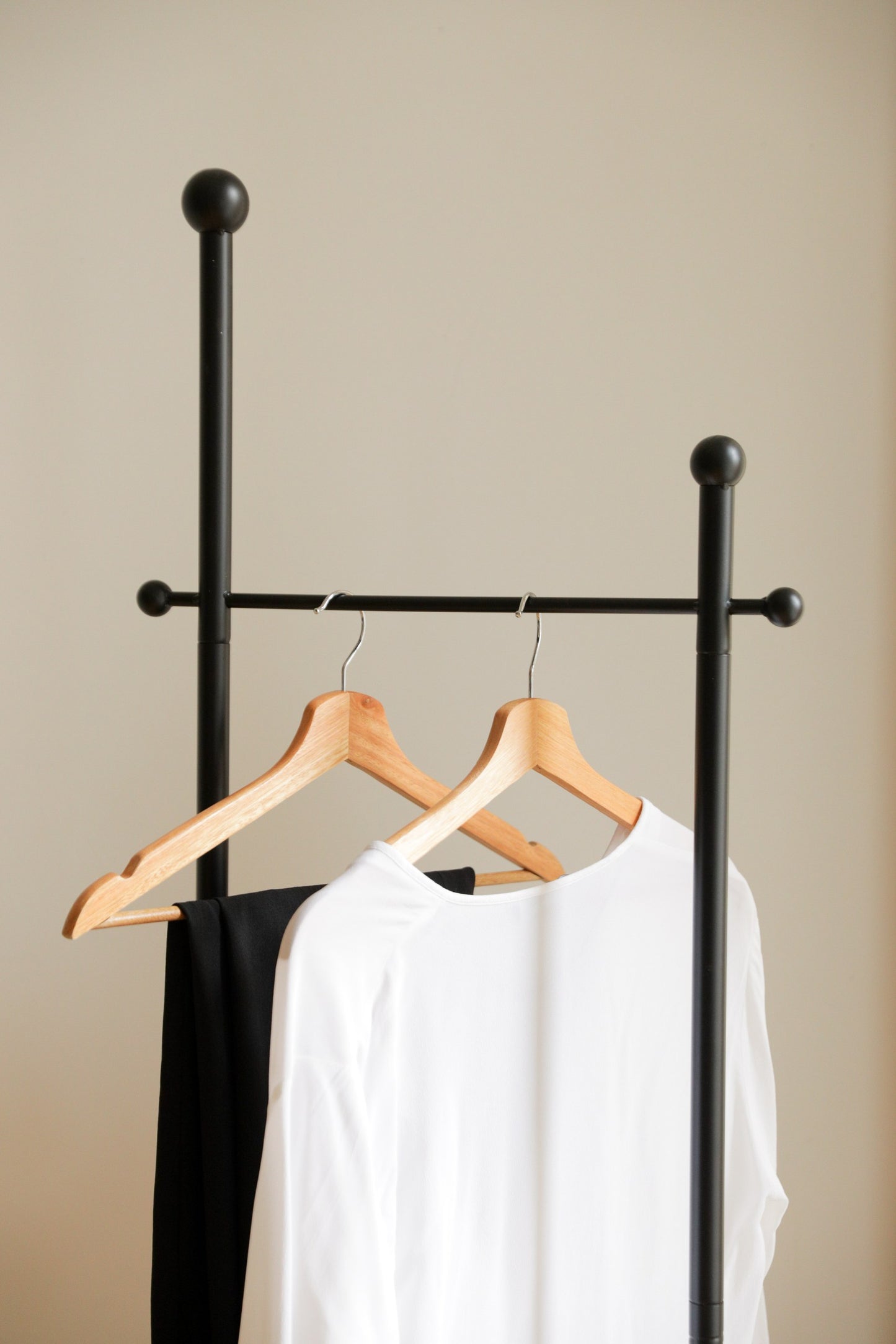 Forma Clothes Standing Hanger