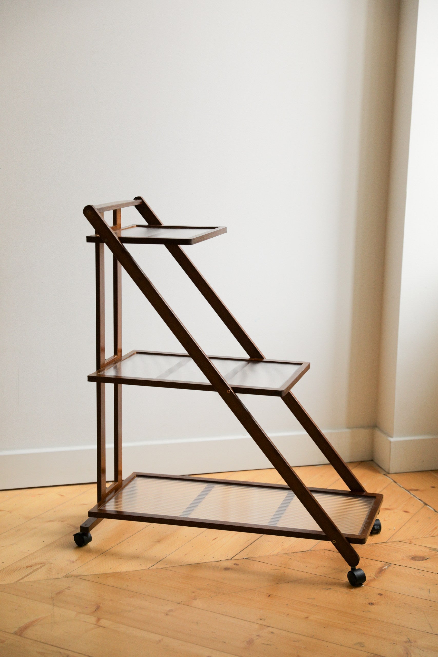 عربة تقديم - ميسا